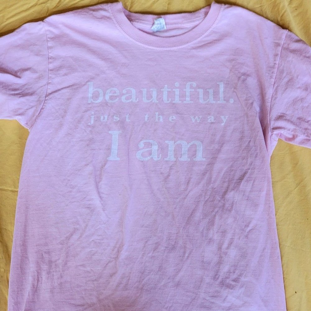 womens pink t-shirt